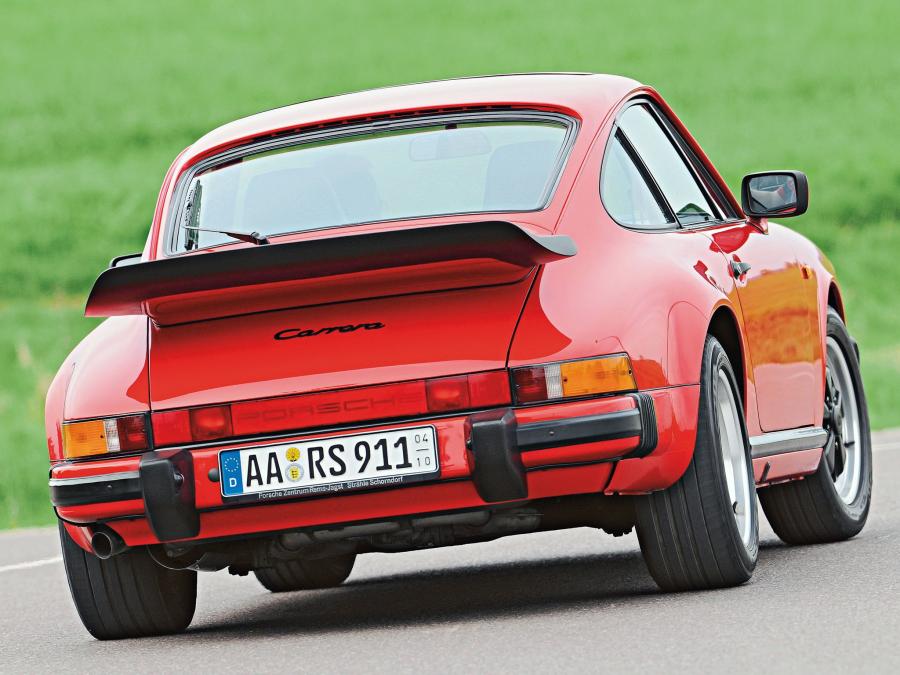 Porsche 911 Carrera 3.2 Coupe (911) 1984 года  (фото 7 из 17)